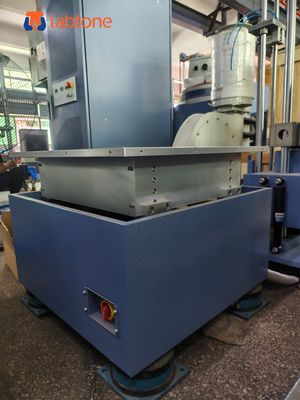 Mechanische schudtafel voor trillingstesten van elektronische componenten met een frequentiebereik van 5-80 Hz en een maximale belasting van 50 kg