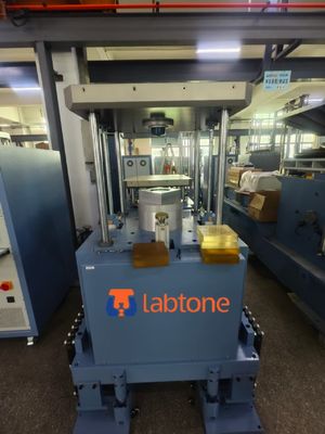 SKM700 Bump Shock Test Machine voor elektronica met IEC68-2-29 JIS C0042-1995