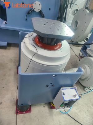 3-assige trillingstestsystemen, schaketafel voor wegsimulatie van auto-onderdelen