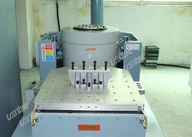 400kg de dynamische Trillingslijst het Testen Machine met 800 * 800cm Misstaplijst voldoet aan de Vereisten van CEI 62133